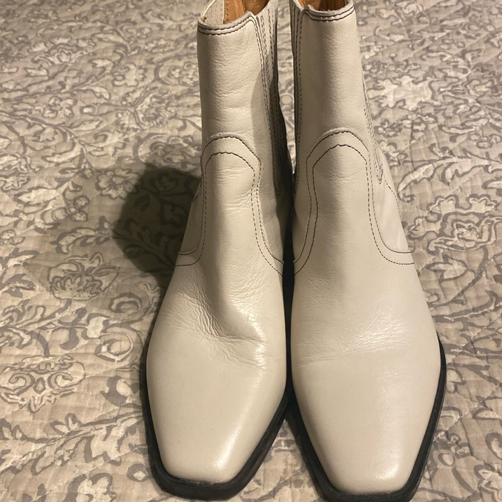 Worn 1 time.   Off white boot   Comes above ankle little